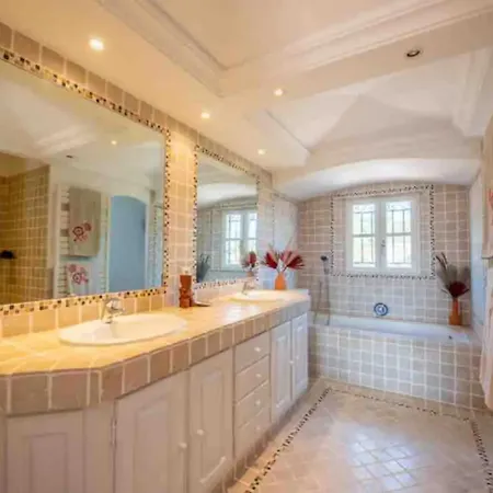 Σπίτι διακοπών Charming House With Swimming Pool Σαιντ-Μαξίμ
